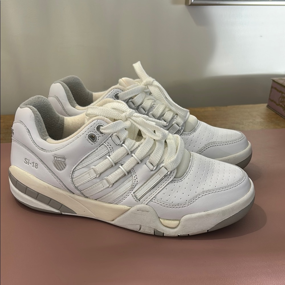 K-Swiss Si-18 Women's White and Gray Sneakers size 8.5